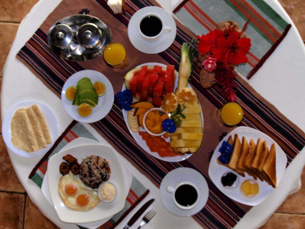 Hotel Roca Verde Beachfront Puntarenas Bagian luar foto